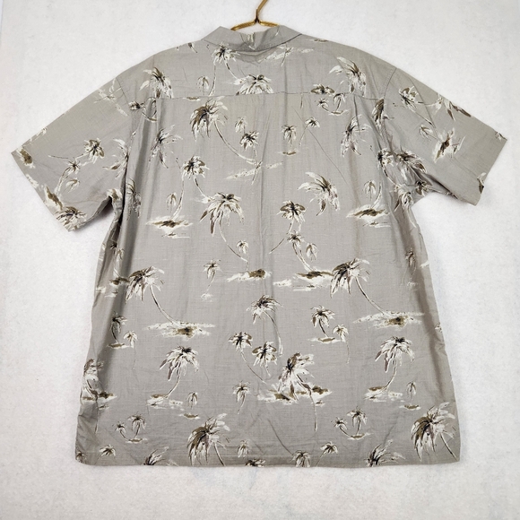 Columbia Size XL Tropical Button Shirt - Picture 9 of 9